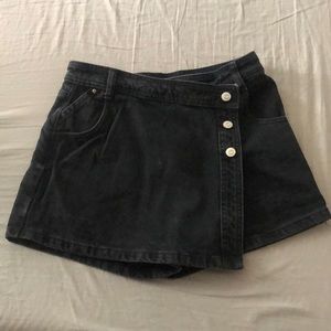 Zara Jean skort
